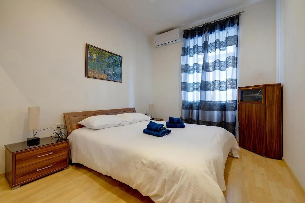 Unbeatable Location Valletta And Harbour Views Apartment Sliema