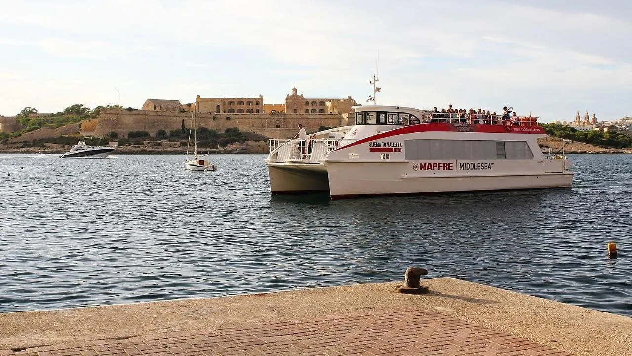 Unbeatable Location Valletta And Harbour Views Apartment Sliema