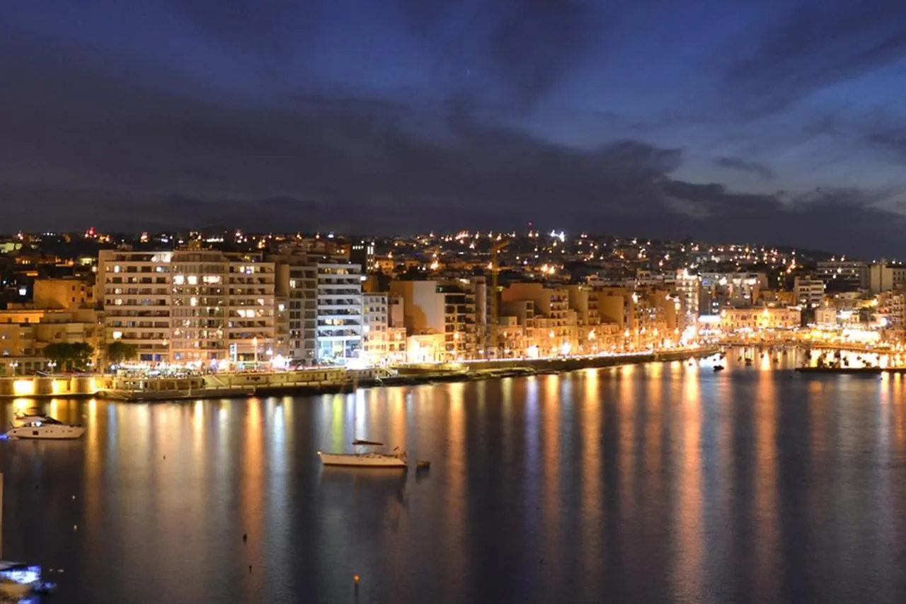 Unbeatable Location Valletta And Harbour Views Apartment Sliema 0*,  Malta