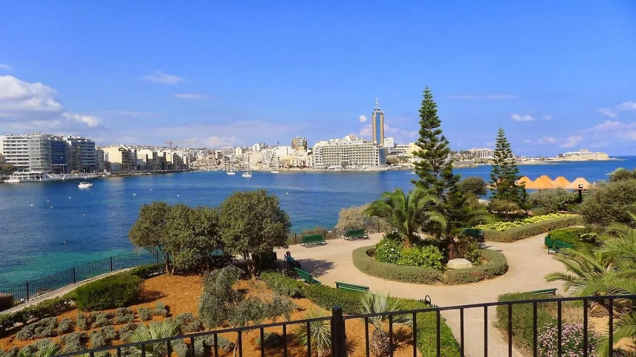 Unbeatable Location Valletta And Harbour Views Apartment Sliema